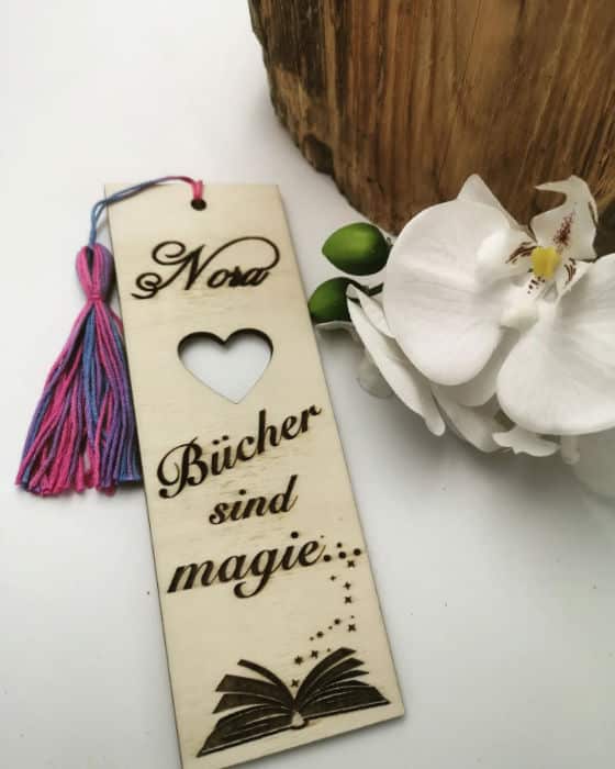 GG-Wooden-Gifts-Berlin-Gift-for-book-lovers